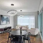 Apartment Luxury Living With Breathtaking Panoramic Views