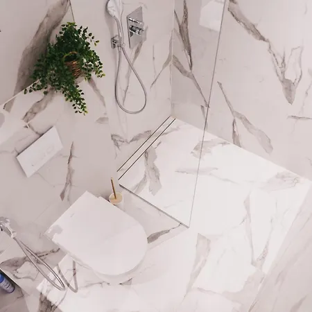 Luxury Living With Breathtaking Panoramic Views *