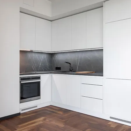 Luxury Living With Breathtaking Panoramic Views *